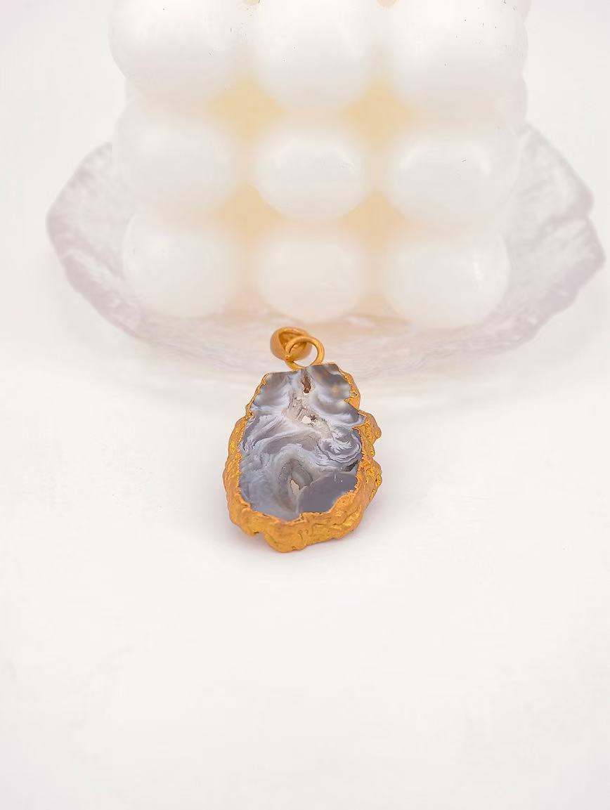 Natural Agate Simple Style Pendant image